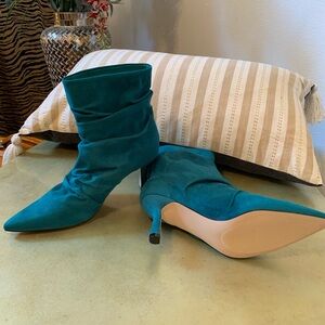 NWOT Shoedazzle Eloa Pointed-Toe Bootie in Shaded Spruce Size 7